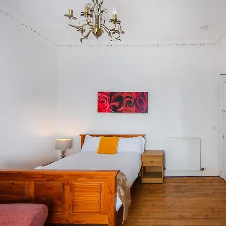 Apartamento Cosy 4 Bdrm By Meadows *