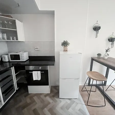 Cozy 아파트 *