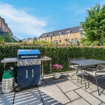 Private Patio & Bbq Walk To Tram Heart Of Centre Appartamento Edimburgo