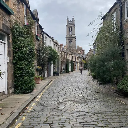 Stockbridge Little Gem, Central, Sleeps 3 * Edimburgo