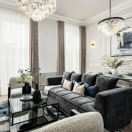 Sovo - Luxury Georgian Centre 아파트 *