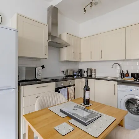 Stylish 1 Bed Leith Near Shore & Tram Apartamento *
