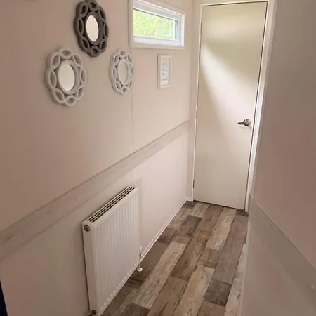 Hoopers Hideaway Caravan Setonsands