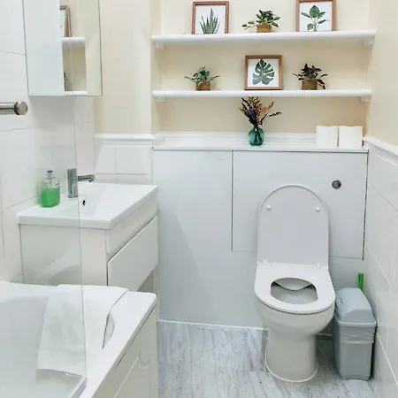 Charming 2br شقة