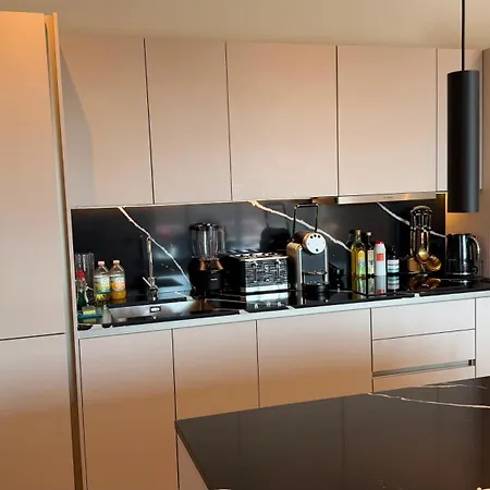 Stunning And Three Bedroom Penthouse With Roof Terrace Апартаменты Эдинбург