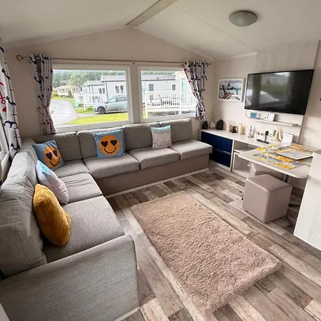 Hoopers Hideaway Caravan Setonsands