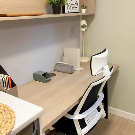 Norton Living & En-suites 아파트