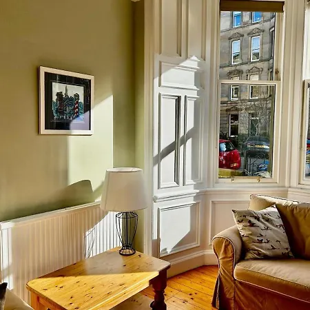 Peaceful Festival Retreat - Main Door Garden Flat Edimburgo