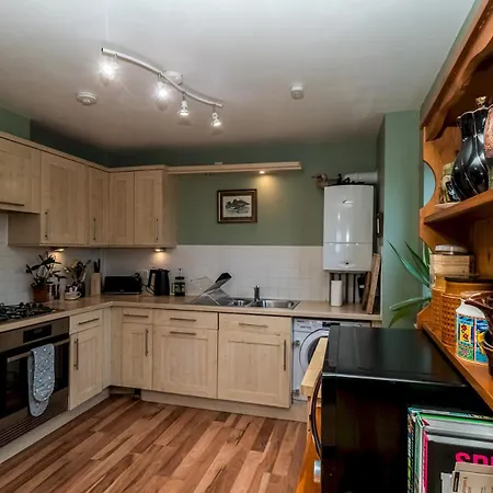 아파트 Charming 2br W Balcony & Free Parking - Pass The Keys *