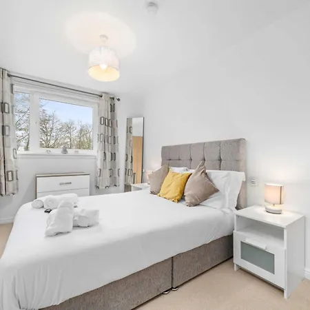 Cosy 2-bed Sleeps 4 Апартаменты Эдинбург
