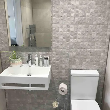 Castle Luxury - Princes St *