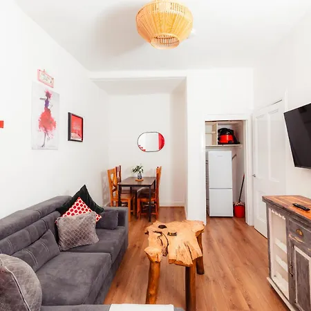 Apartamento Cosy 2 Bdrm In Centre Of