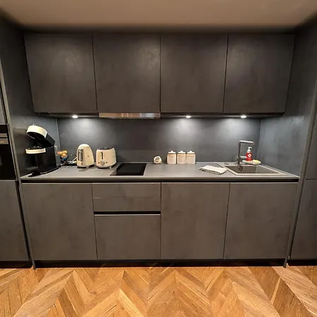 Stylish 1 Bed In Centre * Edinburgh