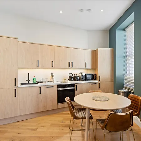Castle Steps Away - Modern Flat 公寓 爱丁堡
