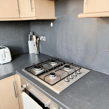 2 Bedrooms Leith Walk *