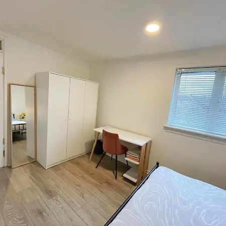 3 Bed Garden House Direct Connection To Airport N Train Station Εδιμβούργο