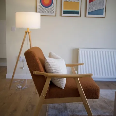 아파트 Lovely 2 Bed Apartment, Sleeps 6,