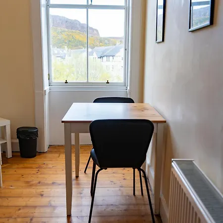 Apartment Flat, Arthur Seat View, Walking Distance To Castle Edinburgh