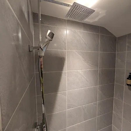 Stylish 1 Bed In Centre