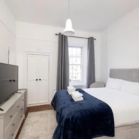 Stylish West End 1-bed - Prime Location Appartement Edinburgh