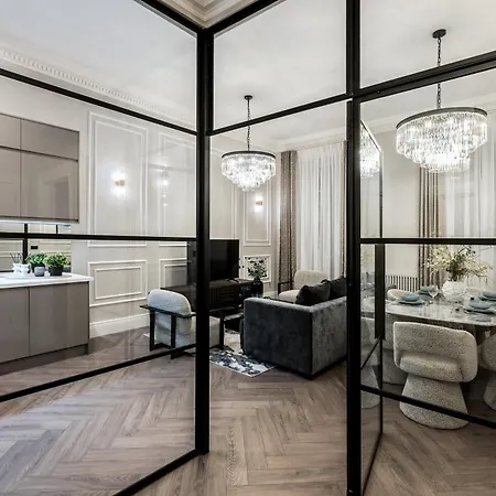 Sovo - Luxury Georgian Centre شقة