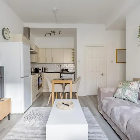 アパート Stylish 1 Bed Leith Near Shore & Tram エディンバラ