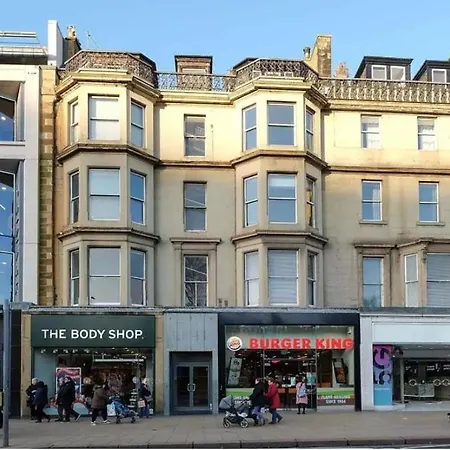 Castle Luxury - Princes St