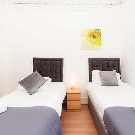Apartamento Cosy 2 Bdrm In Centre Of