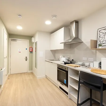 Norton Living & En-suites 아파트