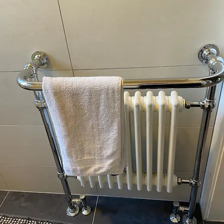 One-bed Flat In Leith *