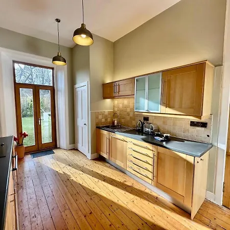 Peaceful Festival Retreat - Main Door Garden Flat Edimburgo