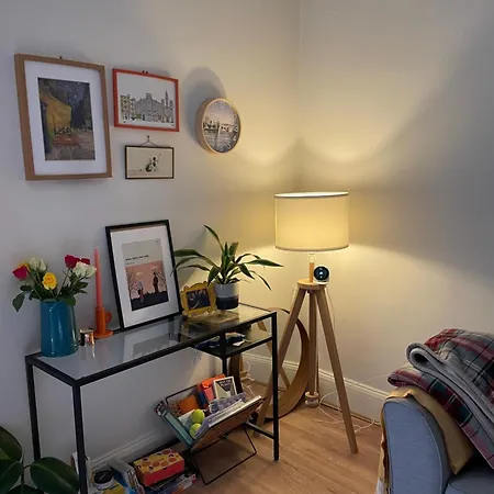 One-bed Flat In Leith Edimburgo