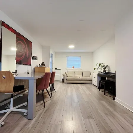 3 Bed Garden House Direct Connection To Airport N Train Station * 에든버러