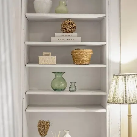 아파트 Cosy Flat In *