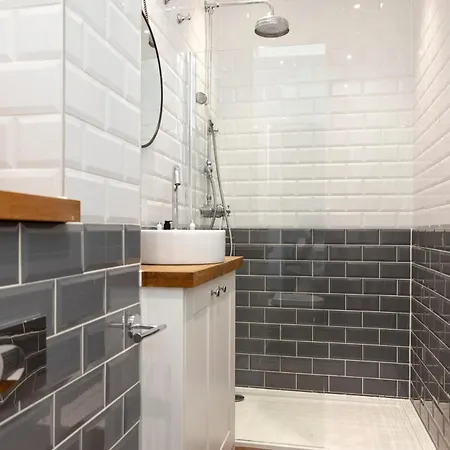 Appartement Stylish West End 1-bed - Prime Location