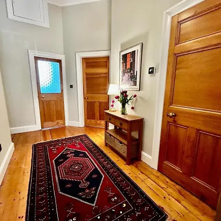 Apartamento Peaceful Festival Retreat - Main Door Garden Flat Edimburgo