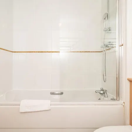 アパート Charming 2br W Balcony & Free Parking - Pass The Keys エディンバラ