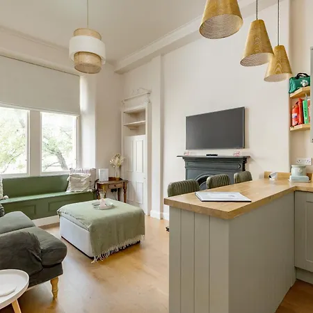 Stockbridge Little Gem, Central, Sleeps 3