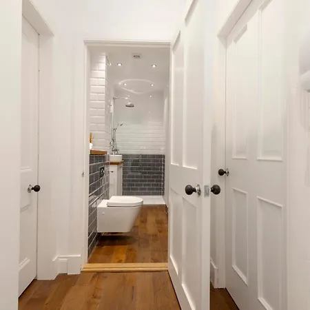 Stylish West End 1-bed - Prime Location Apartamento *