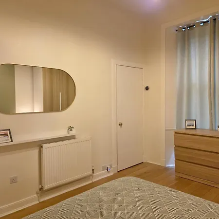 Lovely Immaculate Flat By Meadows 아파트 에든버러