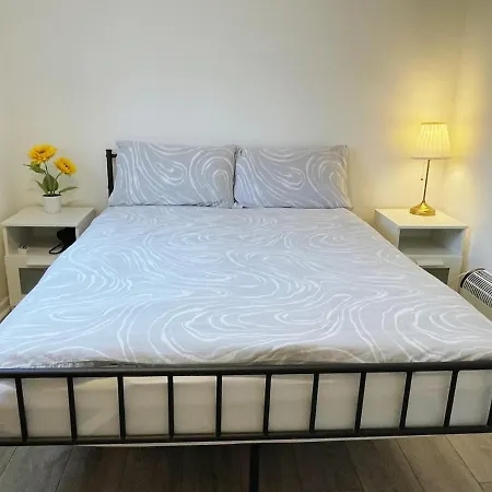 아파트 3 Bed Garden House Direct Connection To Airport N Train Station *