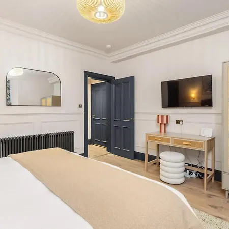 Traditional 1 Bed, Centre,