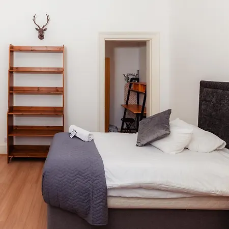 Cosy 2 Bdrm In Centre Of Edimburgo