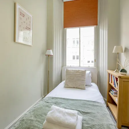 Stockbridge Little Gem, Central, Sleeps 3 *