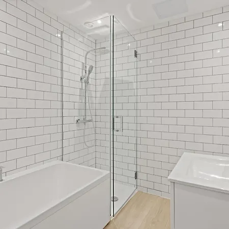 Castle Steps Away - Modern Flat 公寓