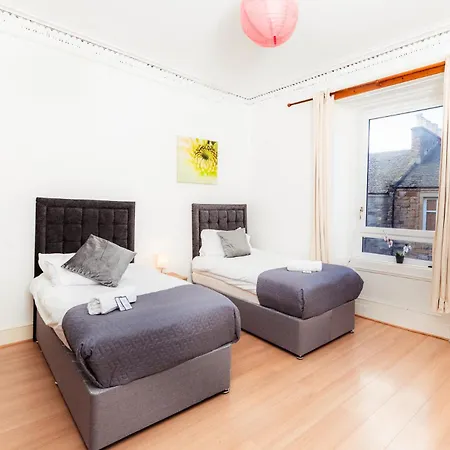 Cosy 2 Bdrm In Centre Of Edimburgo