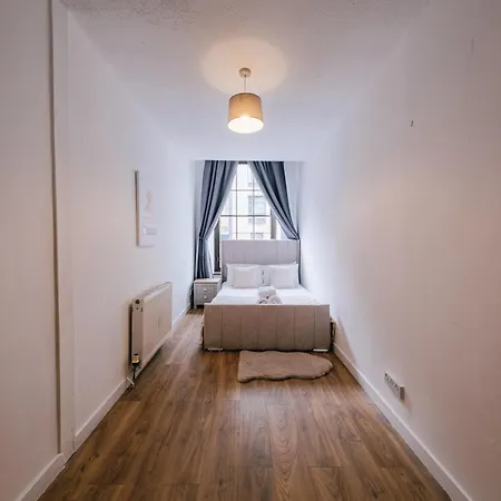 Perfect Base * Edimburgo