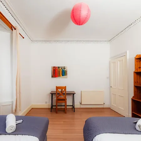 Cosy 2 Bdrm In Centre Of Apartamento *