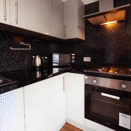 Cosy 2 Bdrm In Centre Of