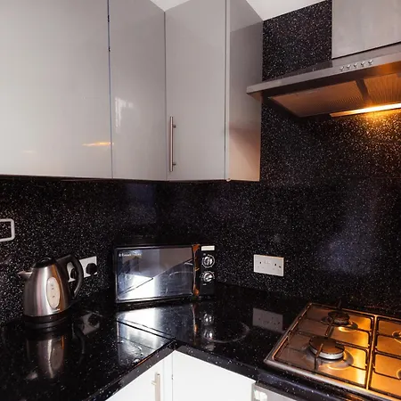 Cosy 2 Bdrm In Centre Of Apartamento *